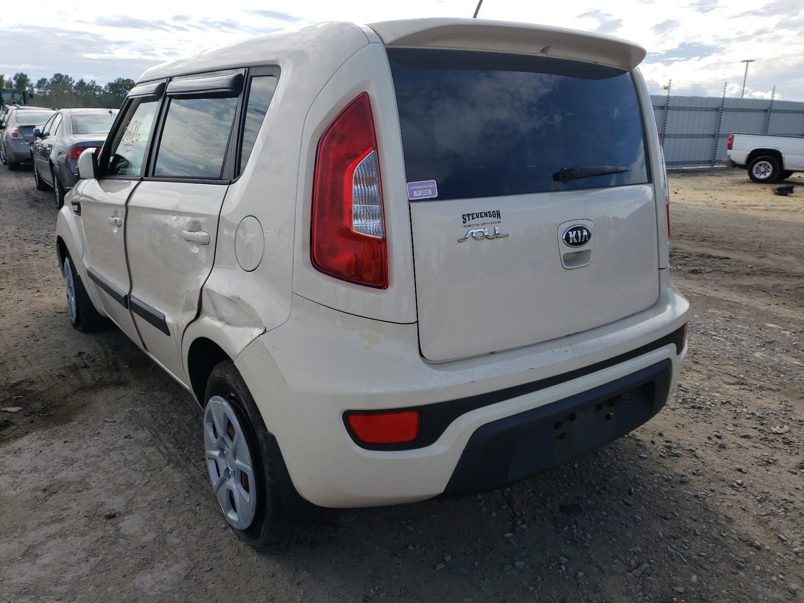 Photo 3 from auction – 2013 KIA SOUL with VIN KNDJT2A53D7760759