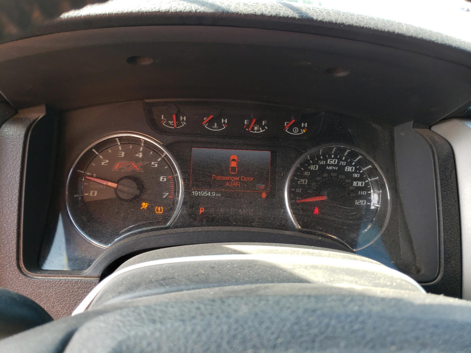 Photo 8 from auction – 2012 FORD F150 SUPER with VIN 1FTFW1EF1CFA18018