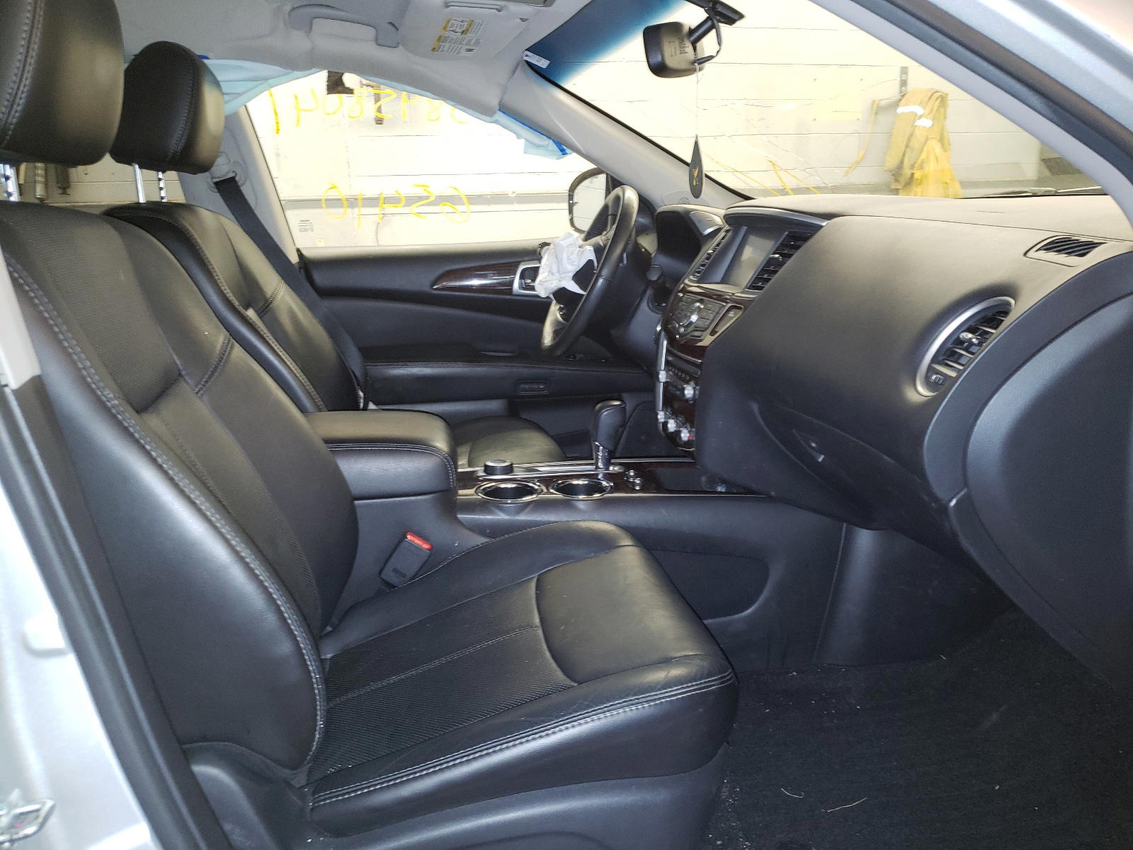 Photo 5 from auction – 2014 NISSAN PATHFINDER with VIN 5N1AR2MM1EC650122