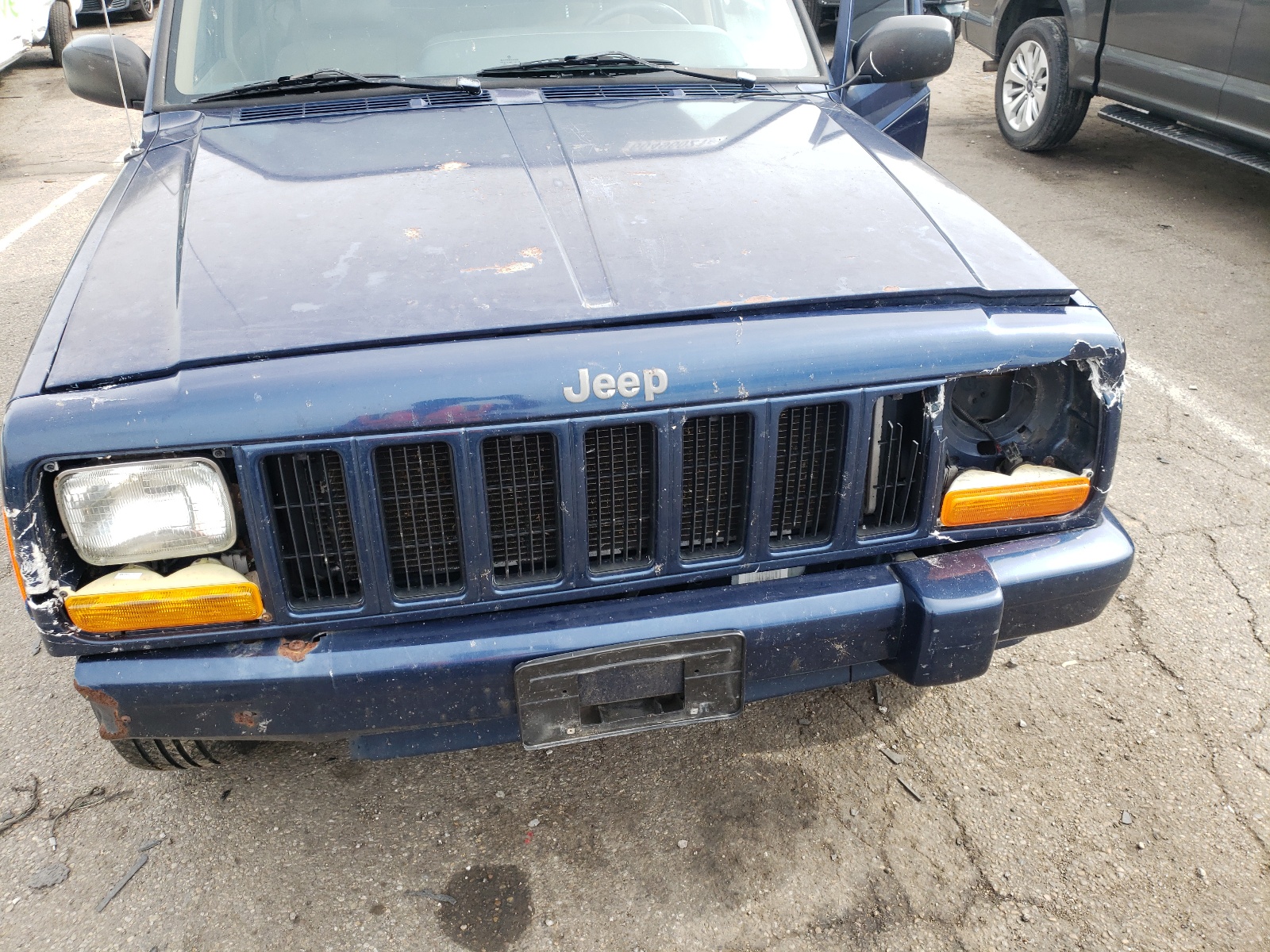 Фото 7 с аукциона – 2001 JEEP CHEROKEE C с VIN 1J4FF58S71L574391
