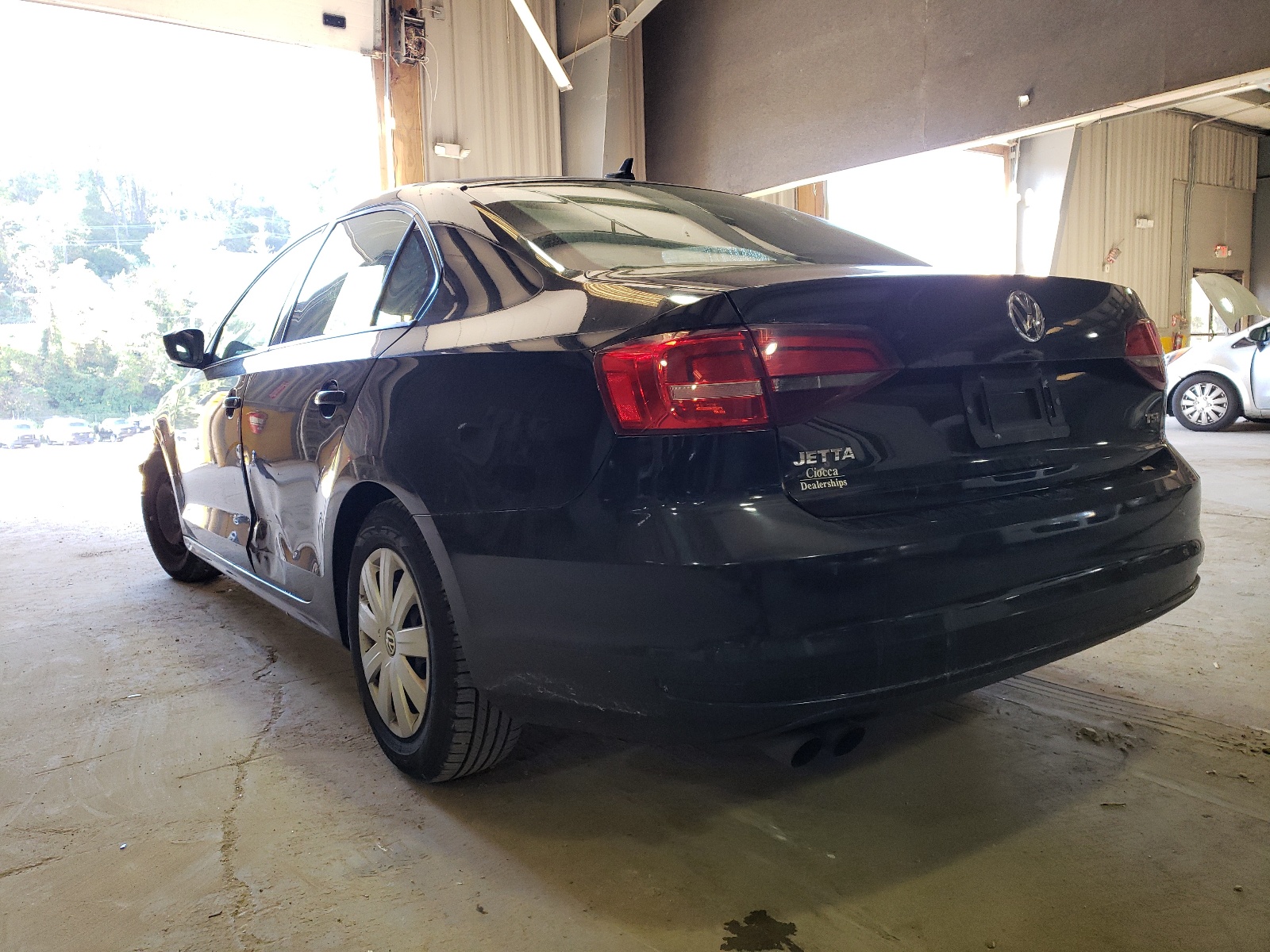 Photo 3 from auction – 2016 VOLKSWAGEN JETTA S with VIN 3VW267AJ6GM205124