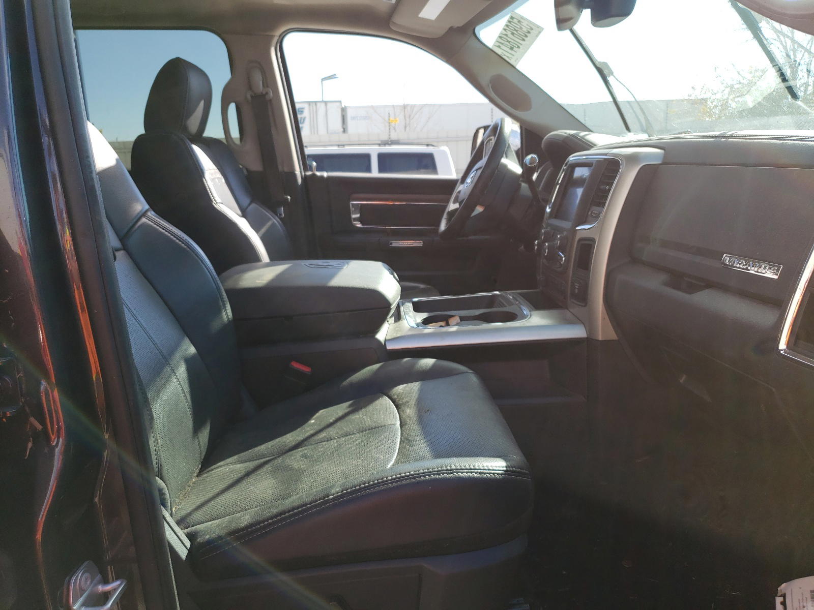Photo 5 from auction – 2018 RAM 2500 LARAM with VIN 3C6UR5FL6JG419657