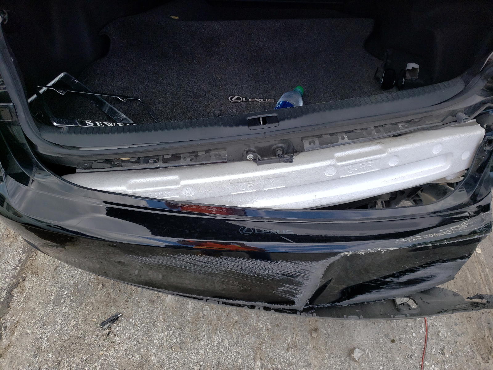 Photo 9 from auction – 2016 LEXUS IS 200T with VIN JTHBA1D21G5036766