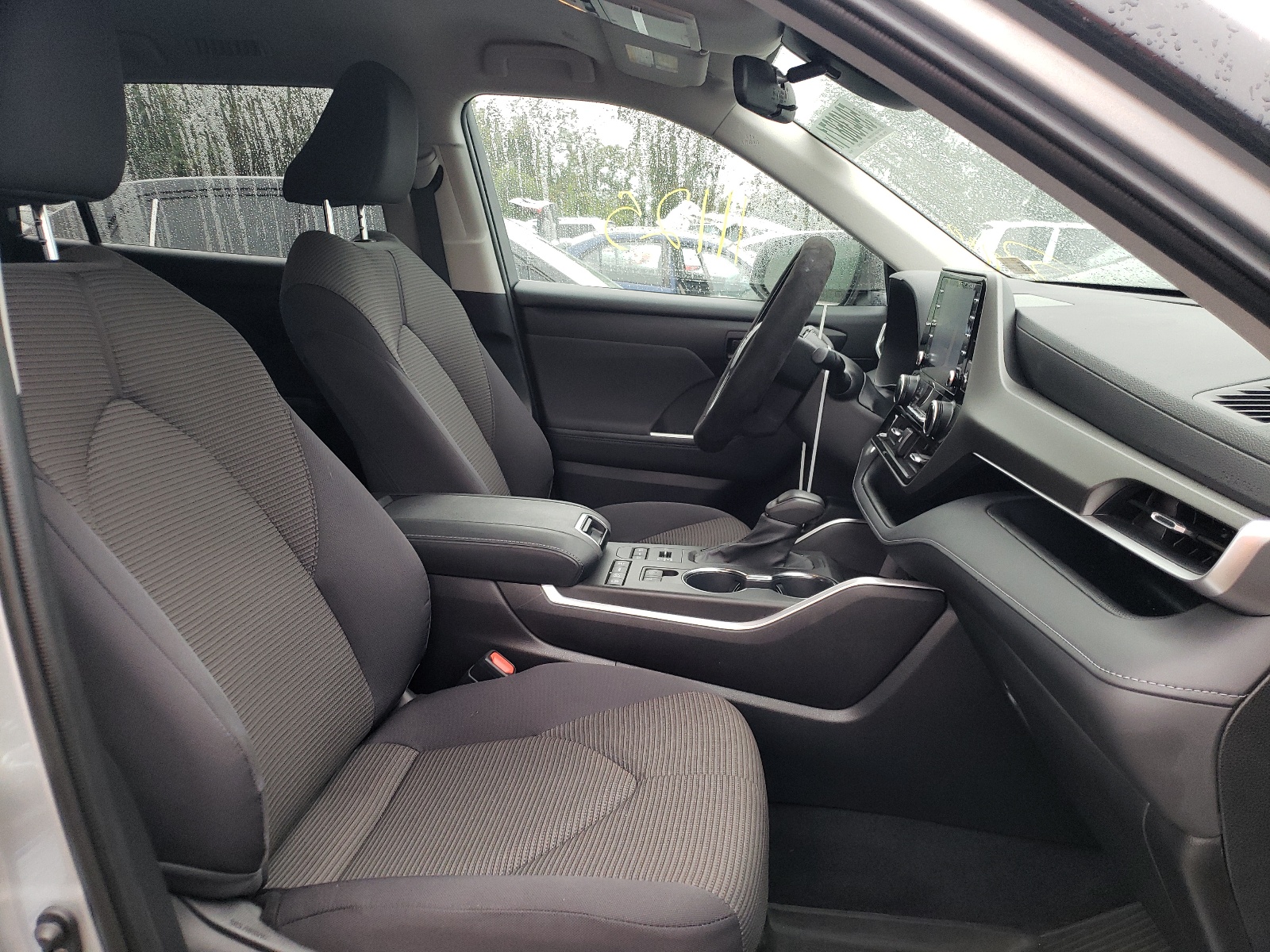 Photo 5 from auction – 2021 TOYOTA HIGHLANDER with VIN 5TDCZRBH7MS081818