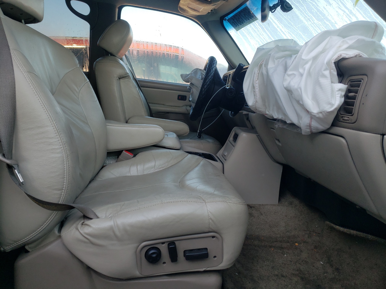 Photo 5 from auction – 2002 GMC YUKON with VIN 1GKEC13Z82R231924
