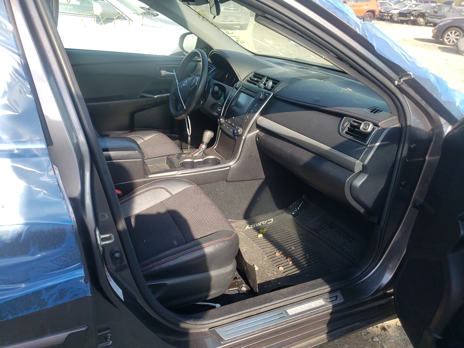 Photo 5 from auction – 2017 TOYOTA CAMRY LE with VIN 4T1BF1FK8HU287612
