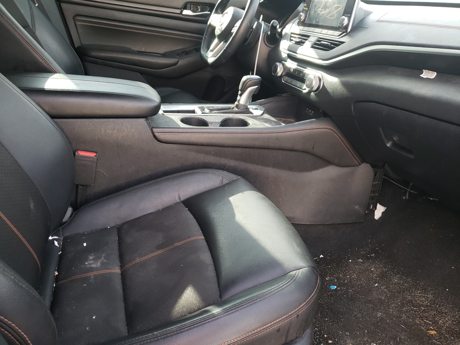 Photo 5 from auction – 2019 NISSAN ALTIMA SR with VIN 1N4BL4CV8KC251418