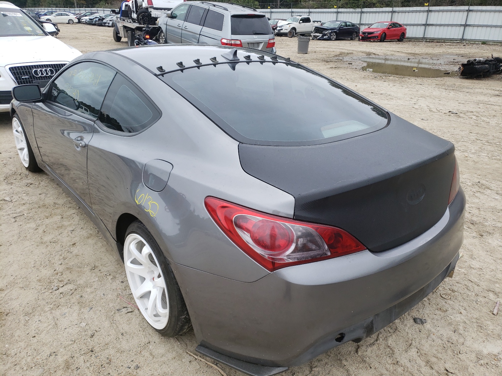 Photo 3 from auction – 2010 HYUNDAI GENESIS CO with VIN KMHHT6KD5AU035121