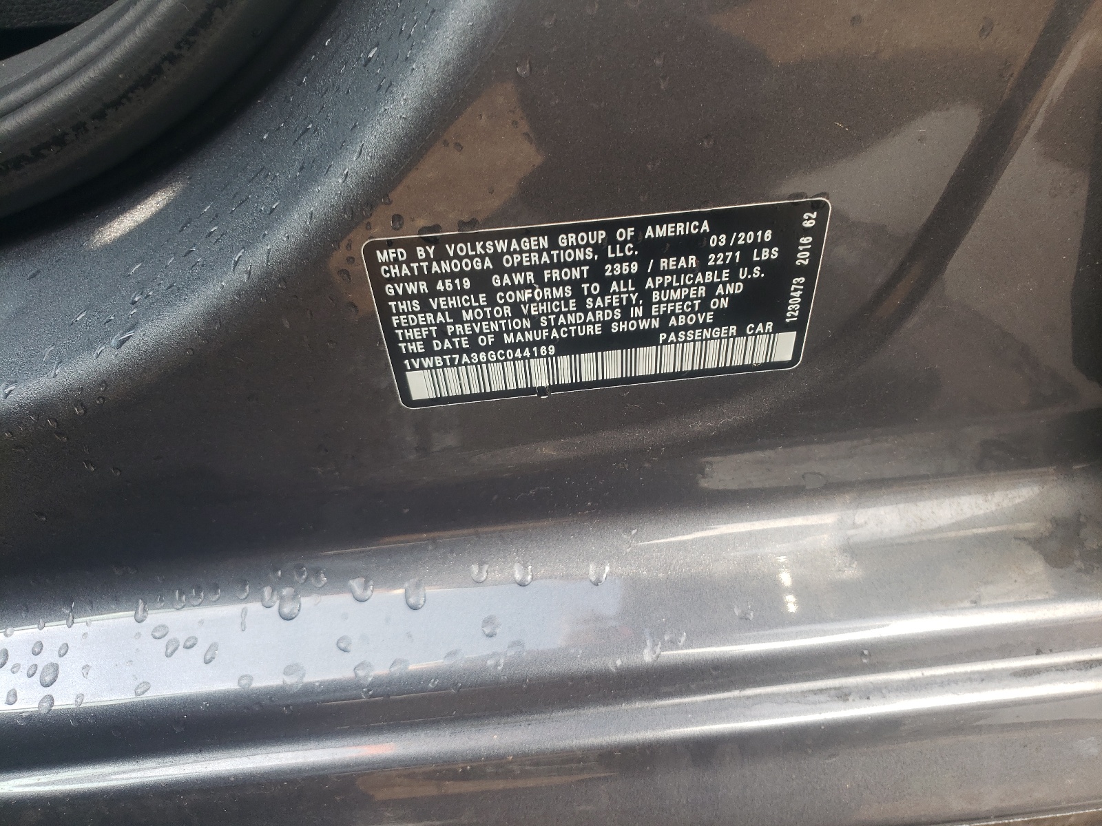 Photo 10 from auction – 2016 VOLKSWAGEN PASSAT SE with VIN 1VWBT7A36GC044169