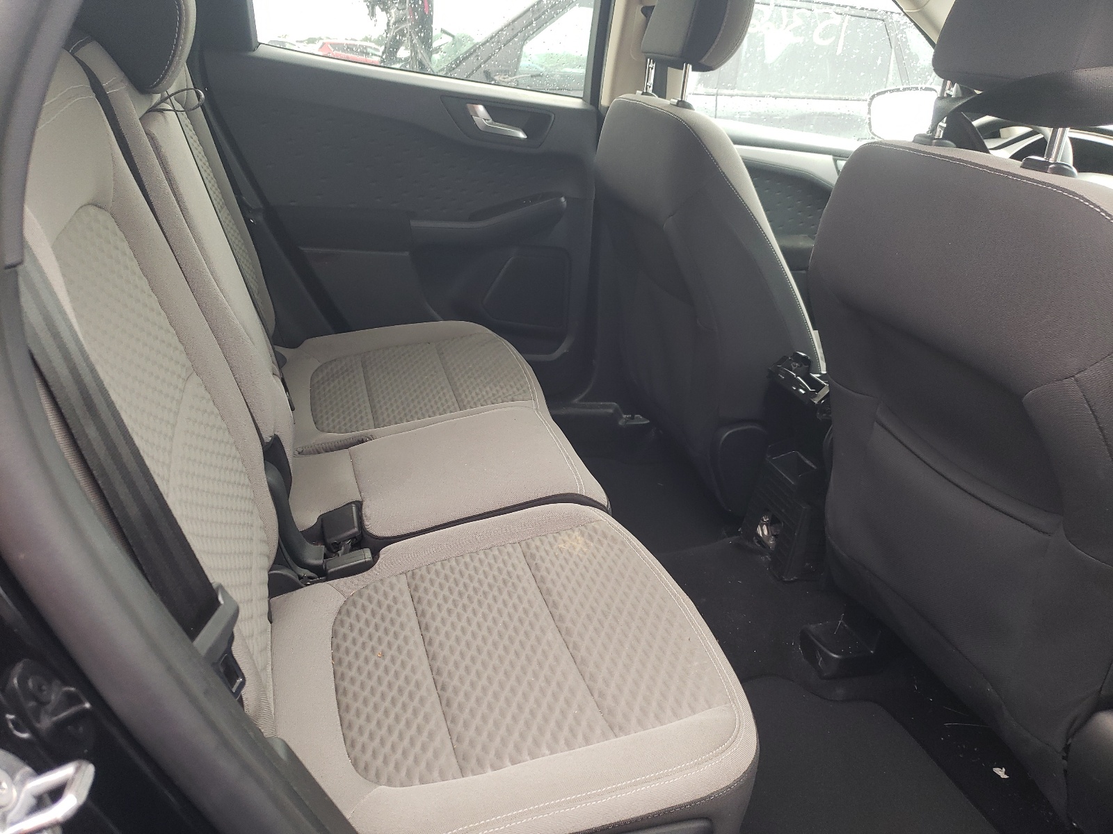 Photo 6 from auction – 2020 FORD ESCAPE SE with VIN 1FMCU0G60LUB57192