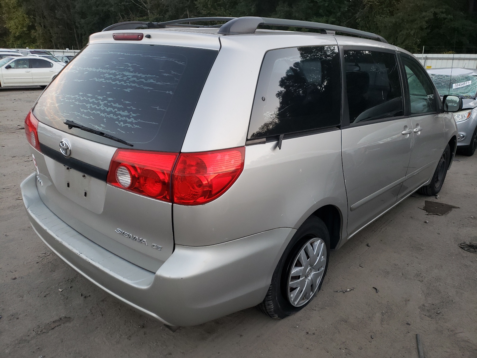 Photo 4 from auction – 2006 TOYOTA SIENNA with VIN 5TDZA23C46S582566