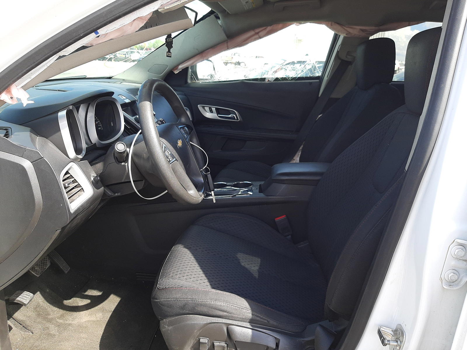Photo 5 from auction – 2014 CHEVROLET EQUINOX LS with VIN 2GNFLEEK4E6167329
