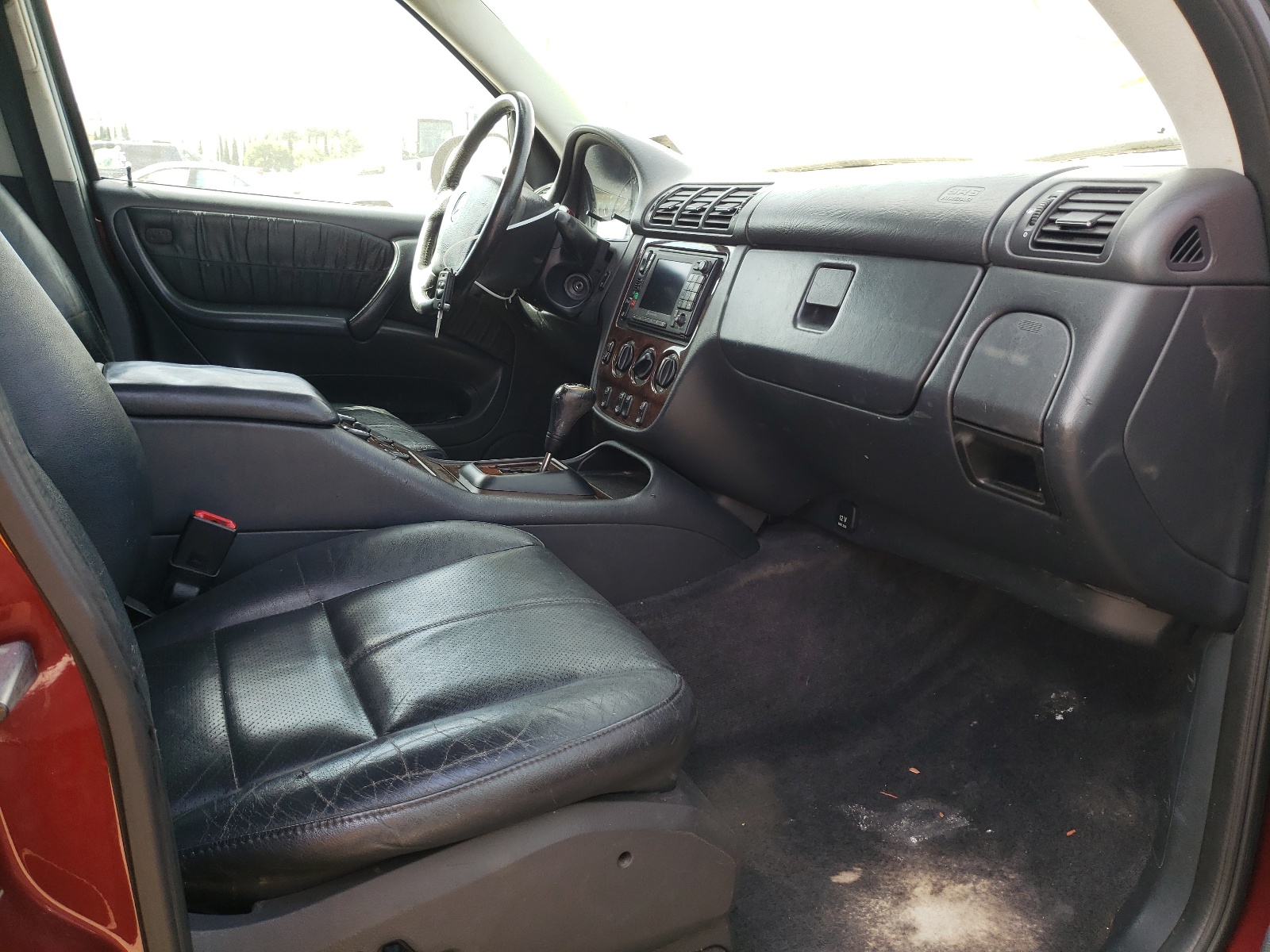 Photo 5 from auction – 2000 MERCEDES-BENZ ML 320 with VIN 4JGAB54E5YA192468