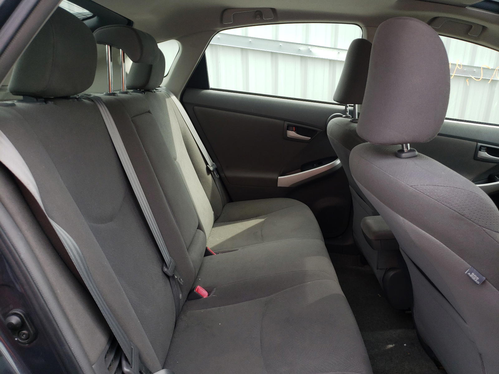 Photo 6 from auction – 2011 TOYOTA PRIUS with VIN JTDKN3DU6B5337562