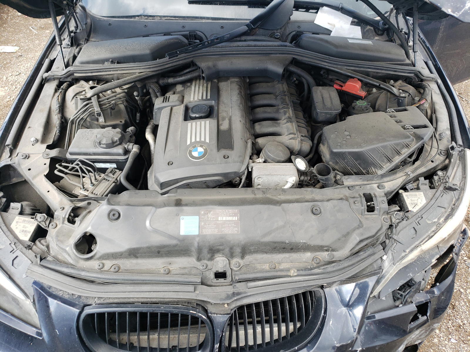 Photo 7 from auction – 2010 BMW 528 XI with VIN WBANV1C59AC157429