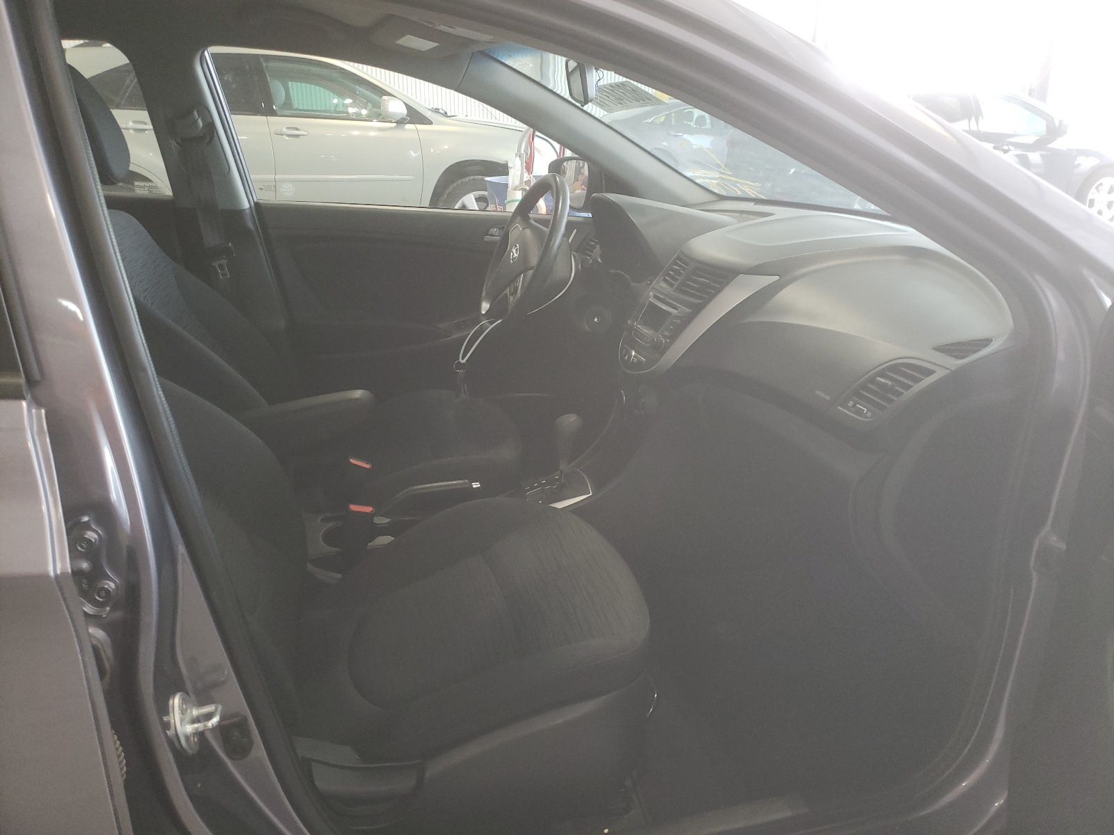 Photo 5 from auction – 2016 HYUNDAI ACCENT SE with VIN KMHCT5AE0GU247108