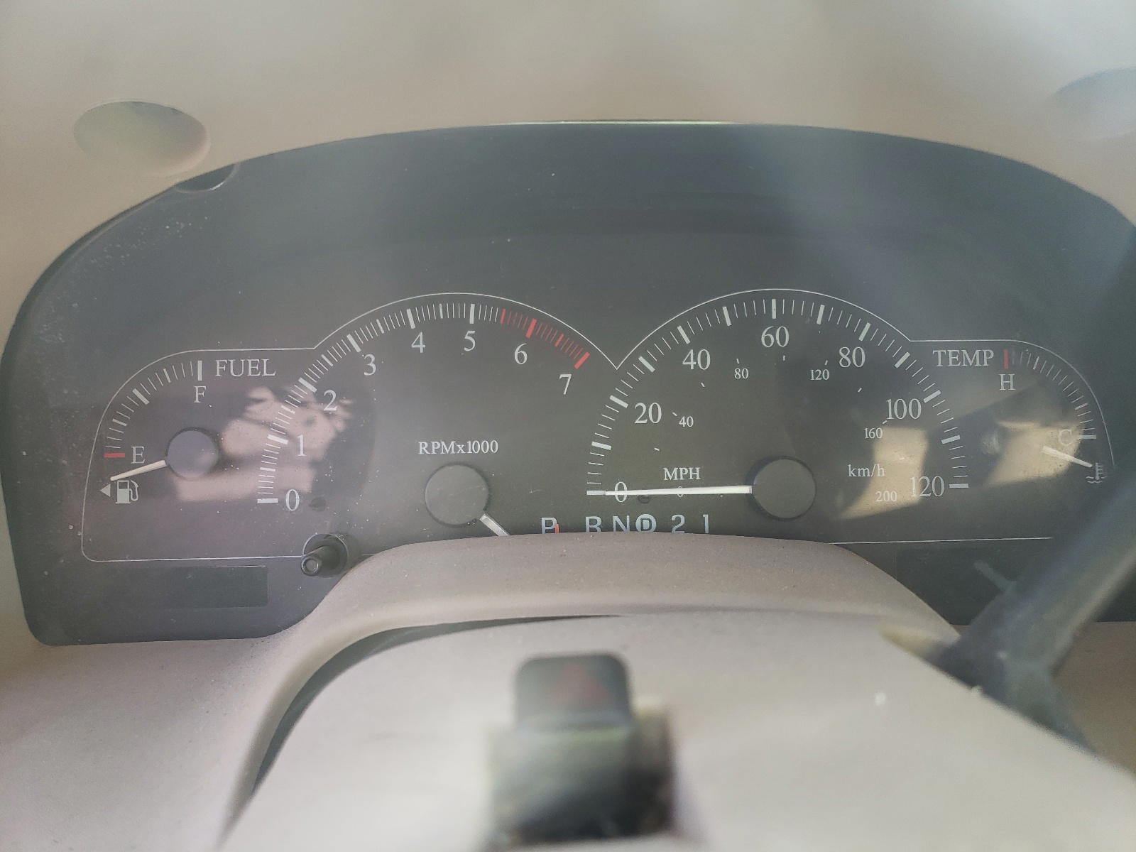 Photo 8 from auction – 2002 FORD WINDSTAR L with VIN 2FMDA58452BB83976