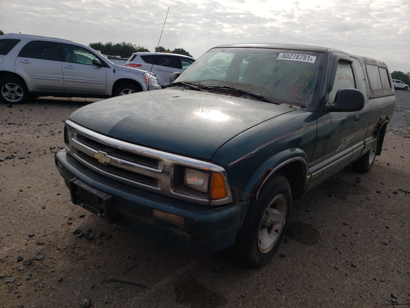 Photo 2 from auction – 1996 CHEVROLET S 10 with VIN 1GCCS19X2T8150209