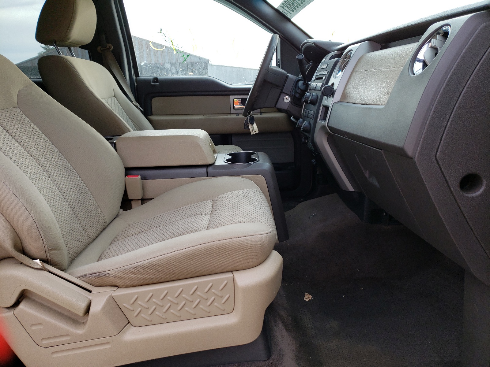 Photo 5 from auction – 2009 FORD F150 SUPER with VIN 1FTPW12V09KC42770