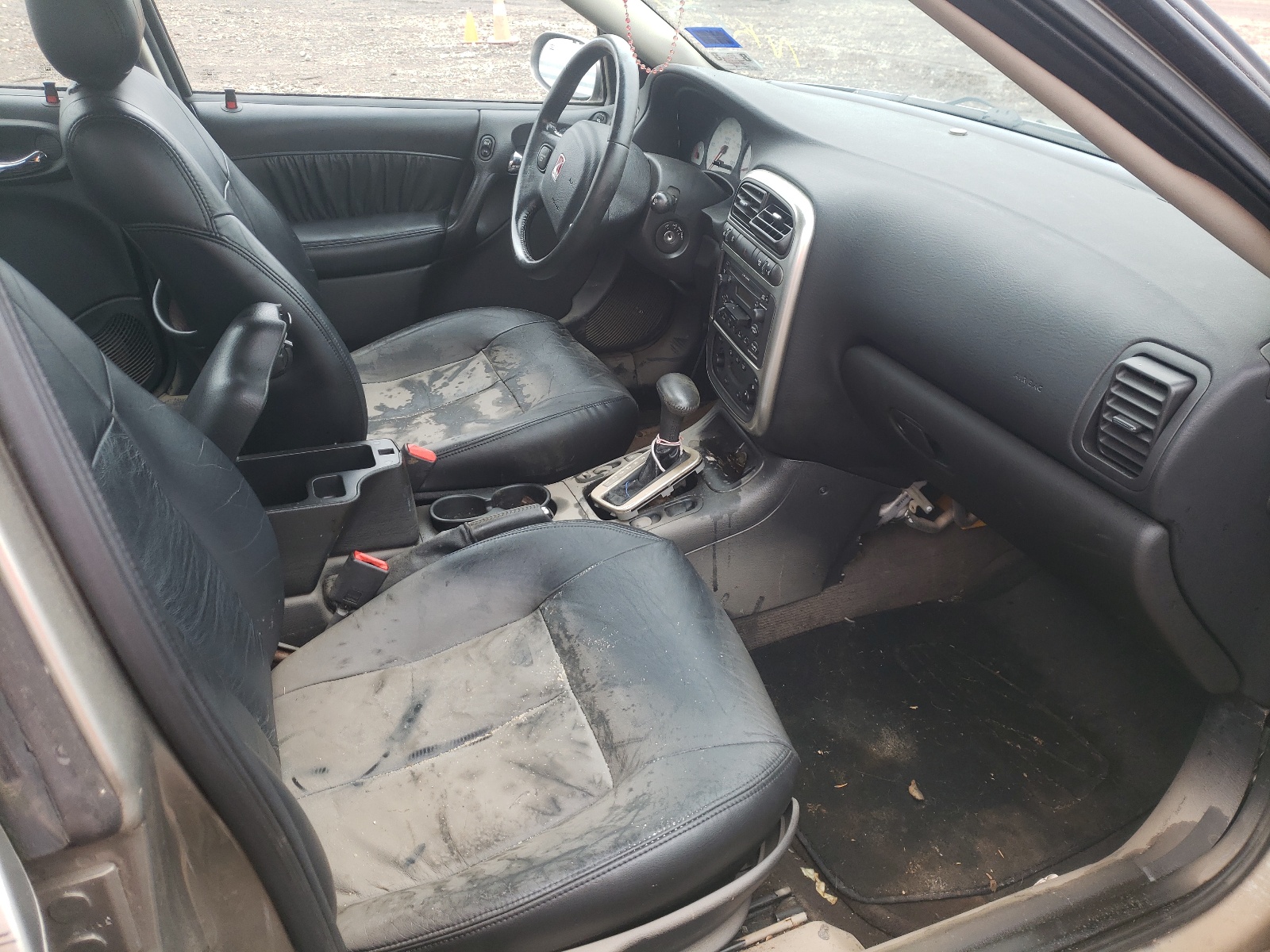 Photo 5 from auction – 2003 SATURN L300 with VIN 1G8JW54R33Y552505