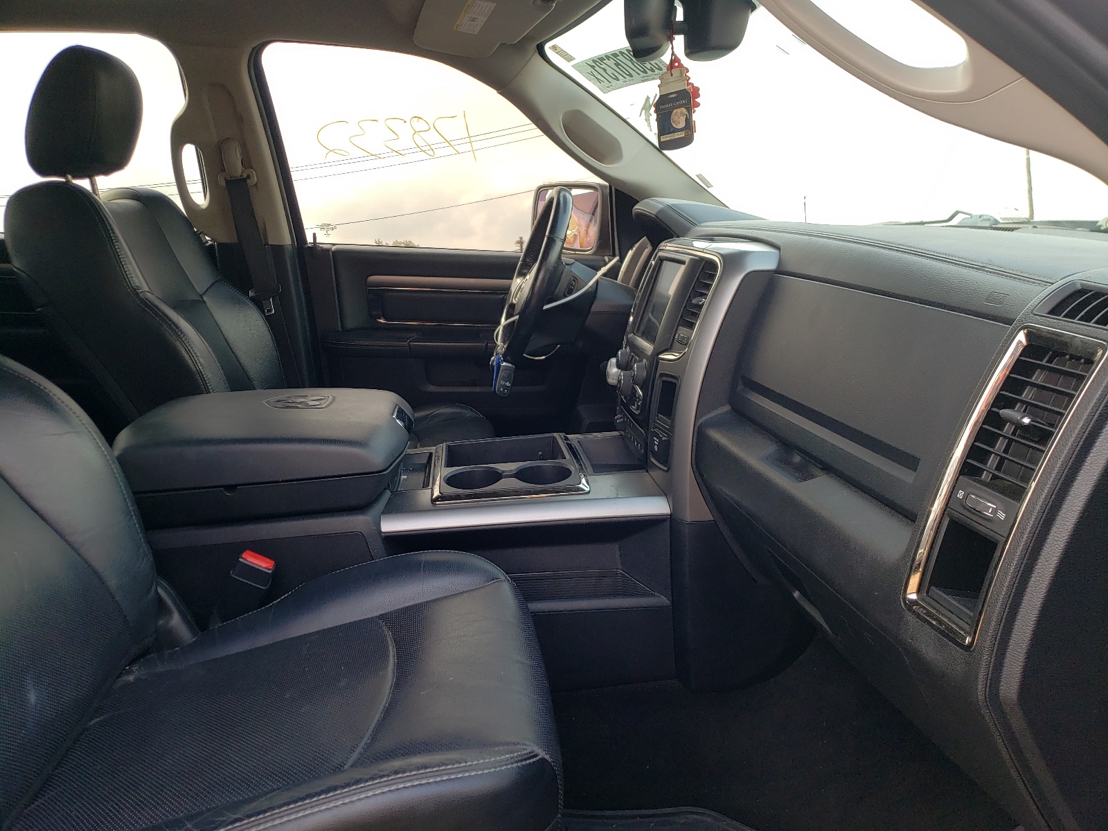 Photo 5 from auction – 2014 RAM 1500 SPORT with VIN 1C6RR7UT8ES402040