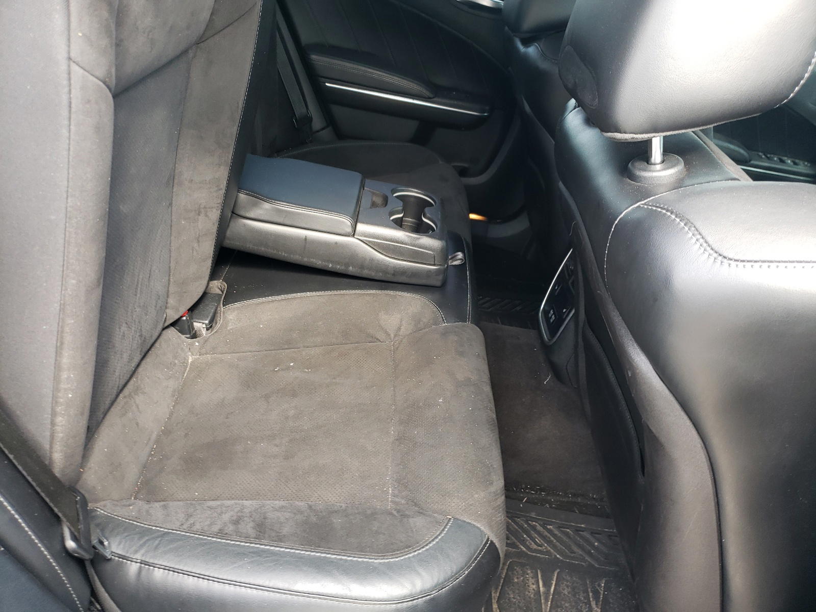 Photo 6 from auction – 2015 DODGE CHARGER R/ with VIN 2C3CDXCT0FH777609