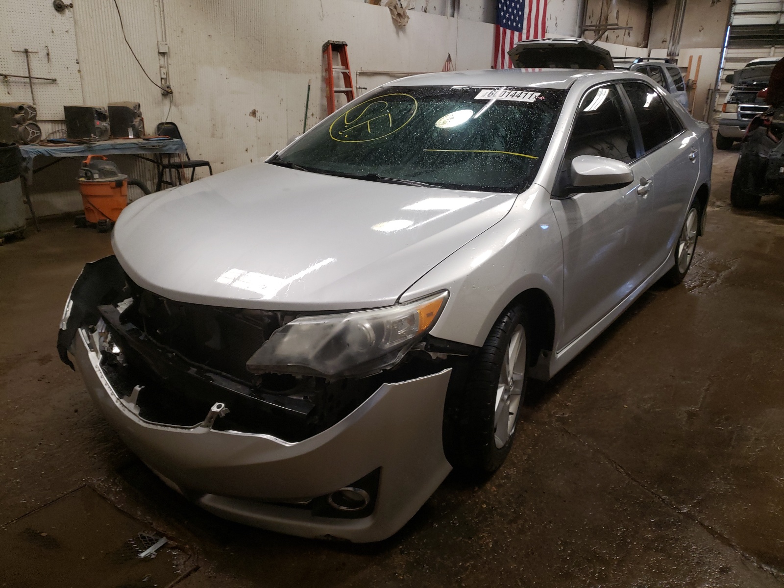 Photo 2 from auction – 2014 TOYOTA CAMRY L with VIN 4T1BF1FKXEU313655