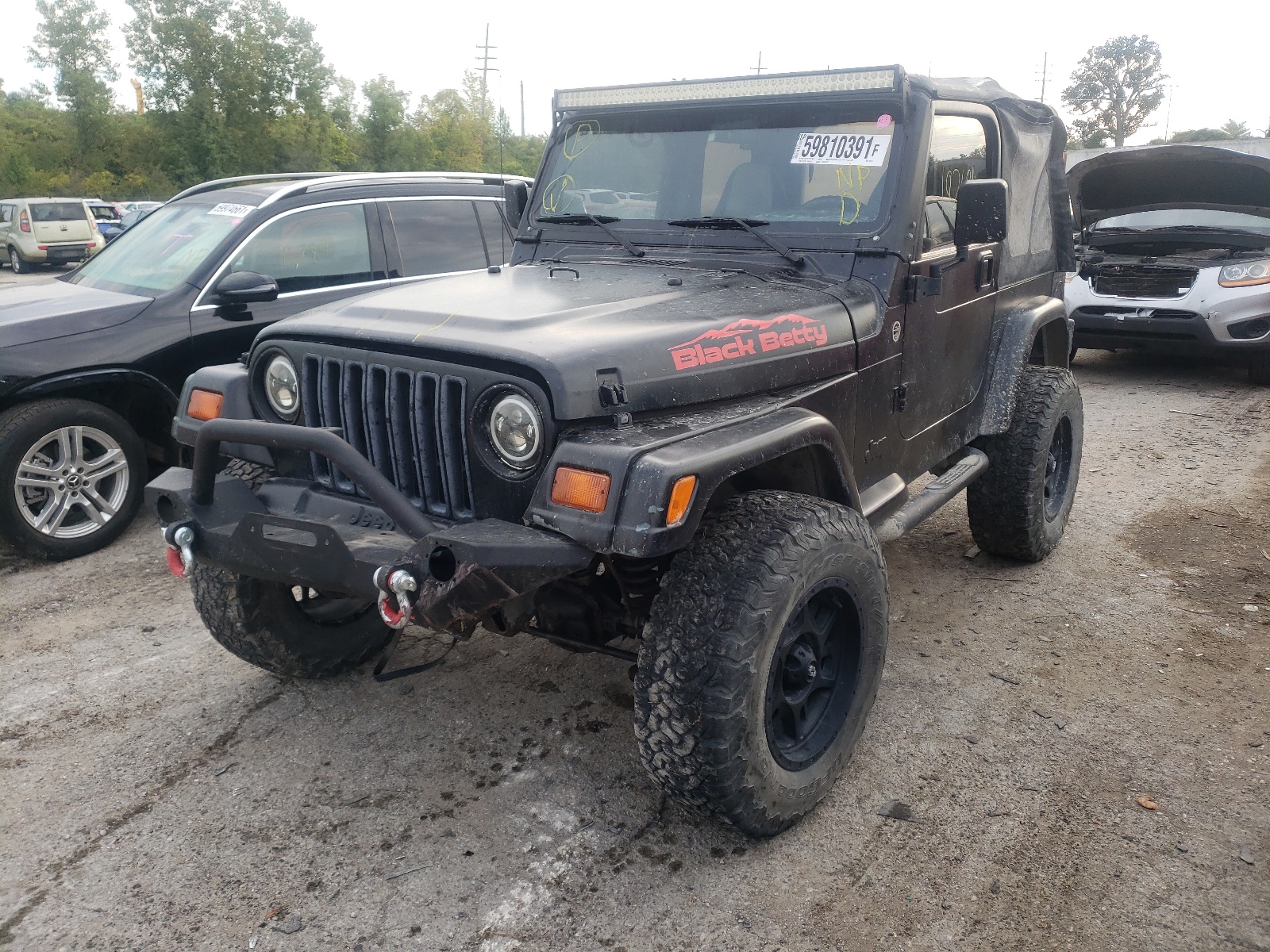 Photo 2 from auction – 1999 JEEP WRANGLER / with VIN 1J4FY19S1XP443671