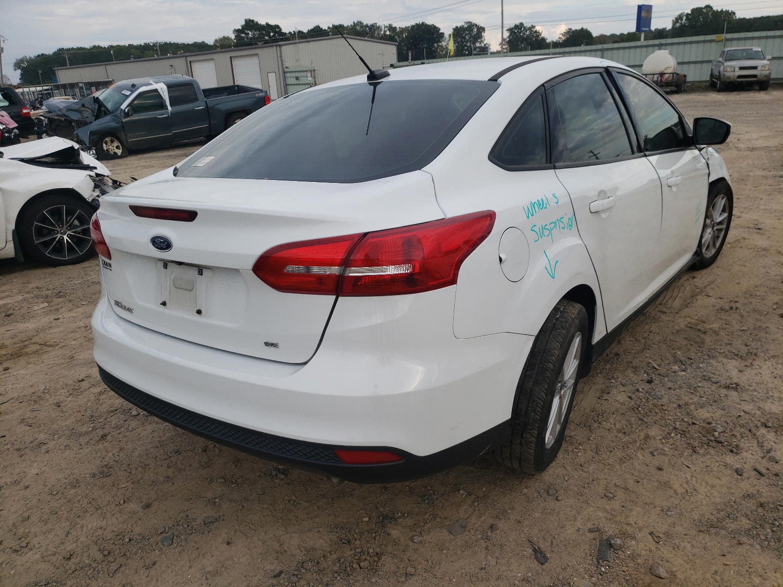 Photo 4 from auction – 2017 FORD FOCUS SE with VIN 1FADP3F24HL227893
