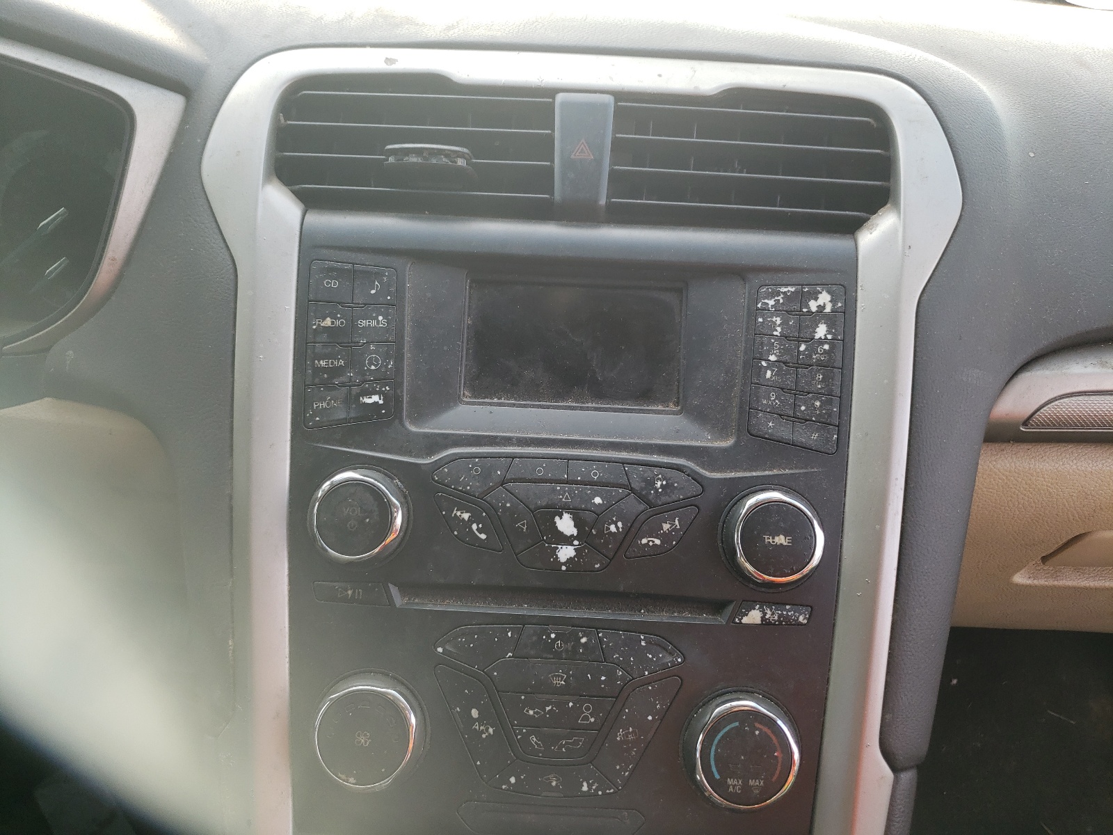 Photo 9 from auction – 2013 FORD FUSION SE with VIN 3FA6P0HR6DR126478