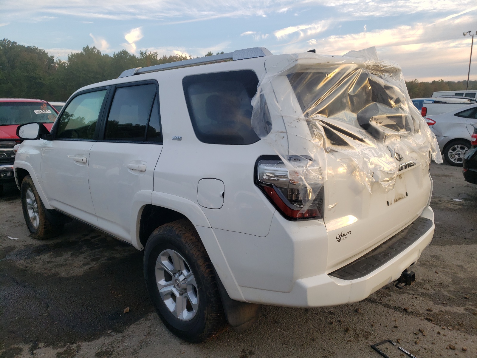 Photo 3 from auction – 2016 TOYOTA 4RUNNER SR with VIN JTEBU5JR6G5346165
