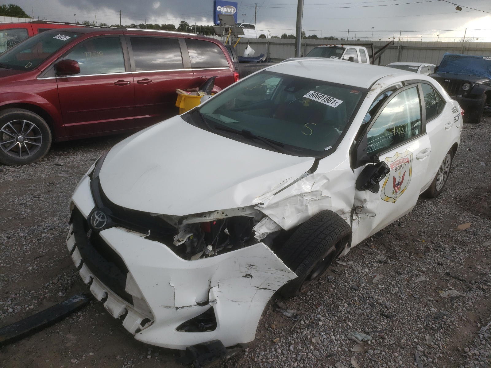Photo 2 from auction – 2017 TOYOTA COROLLA L with VIN 2T1BURHEXHC776851