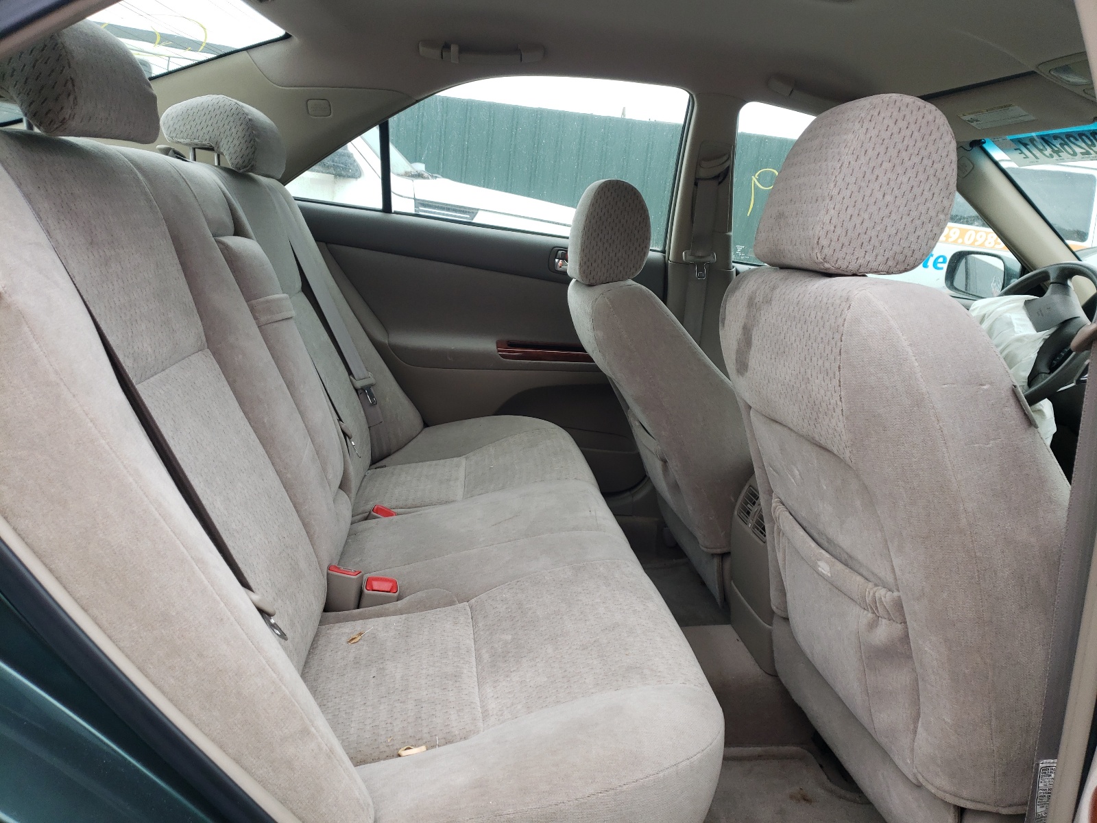 Photo 6 from auction – 2004 TOYOTA CAMRY LE with VIN 4T1BE30K54U372814