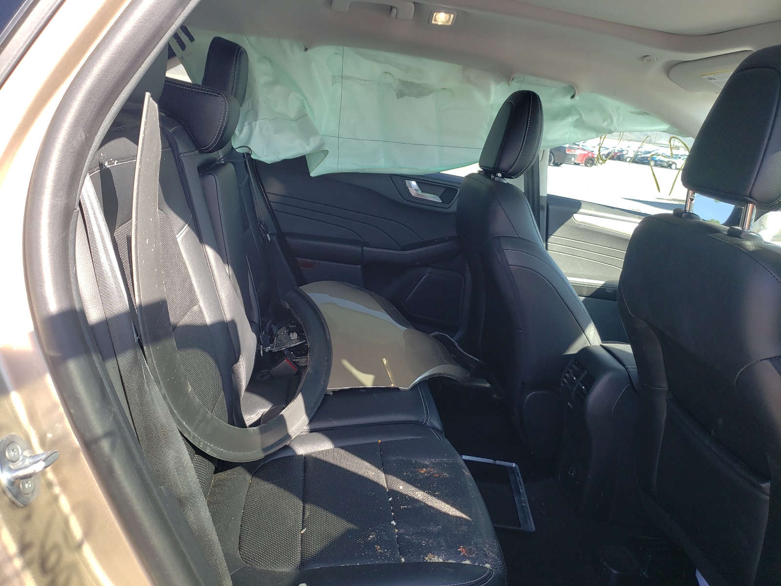 Photo 6 from auction – 2021 FORD ESCAPE SEL with VIN 1FMCU0H69MUA09509