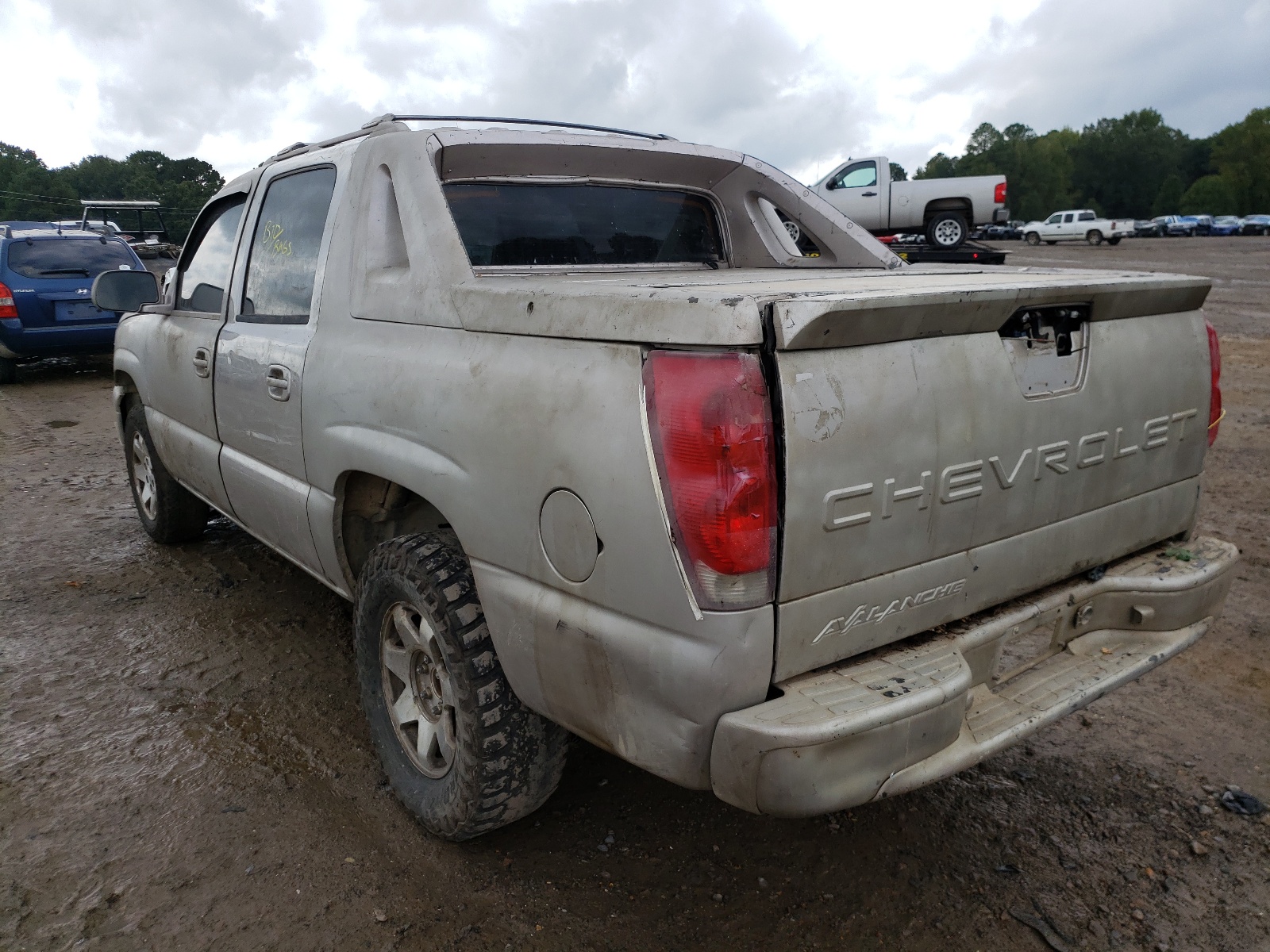 Photo 3 from auction – 2005 CHEVROLET AVALANCHE with VIN 3GNEC12Z85G153265