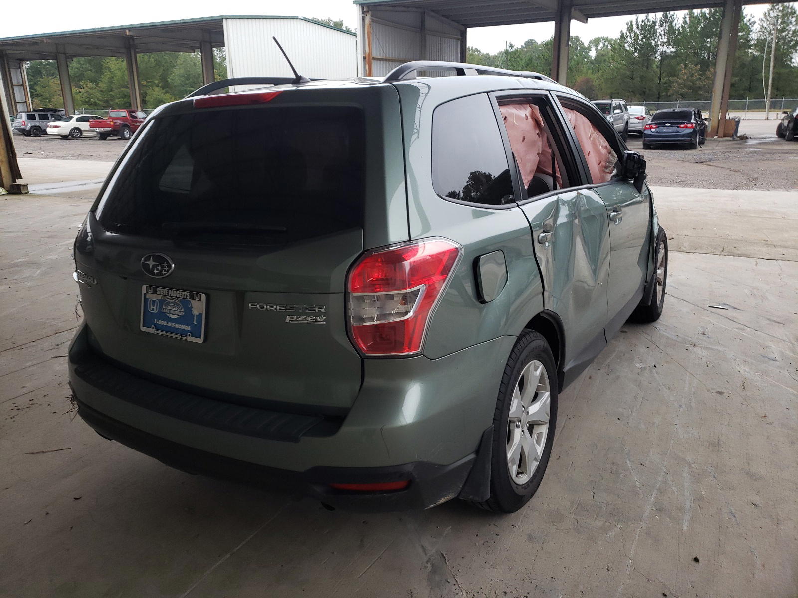 Photo 4 from auction – 2015 SUBARU FORESTER 2 with VIN JF2SJADC6FH575540