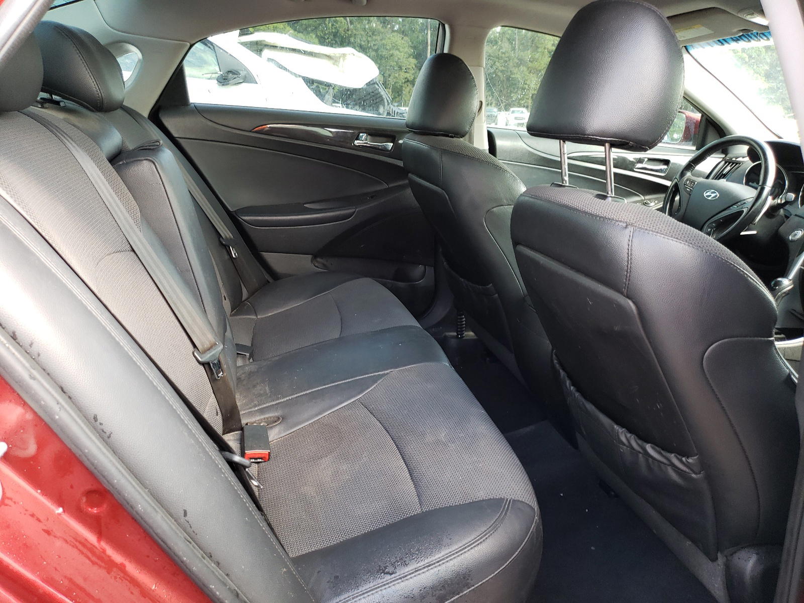 Photo 6 from auction – 2014 HYUNDAI SONATA SE with VIN 5NPEC4AC2EH832933