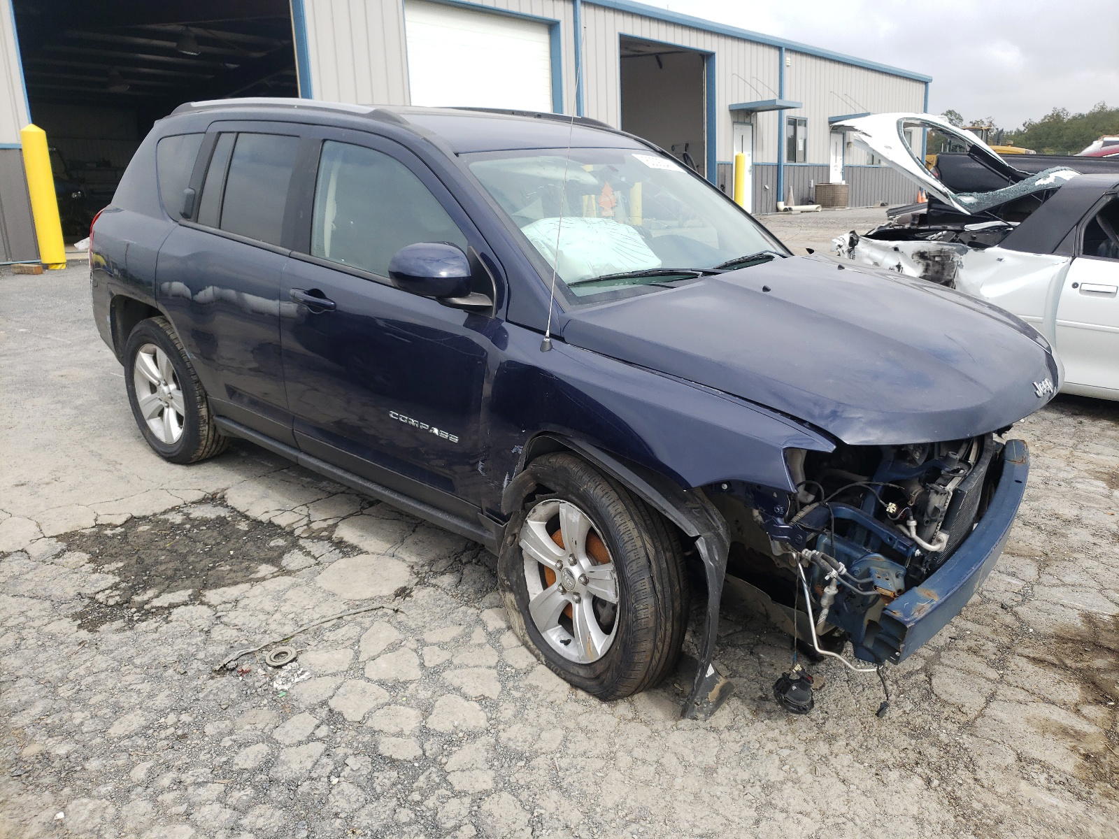 JEEP COMPASS LA 2017 with VIN 1C4NJDEB2HD191011 - Photo from auction
