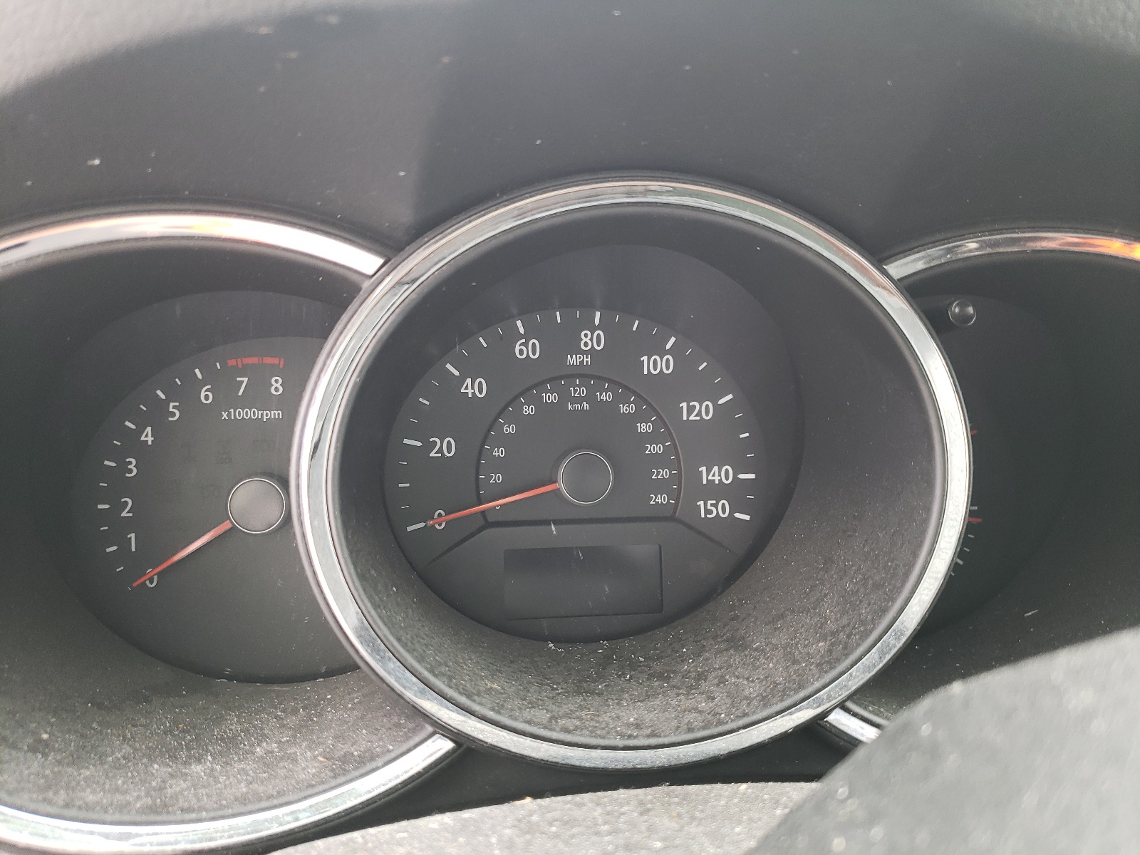 Photo 8 from auction – 2011 KIA SORENTO EX with VIN 5XYKU4A2XBG172022
