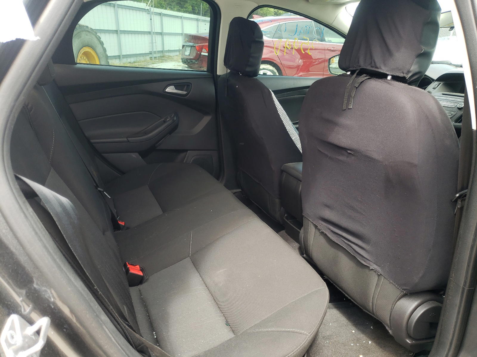 Photo 6 from auction – 2017 FORD FOCUS SE with VIN 1FADP3FE7HL341476