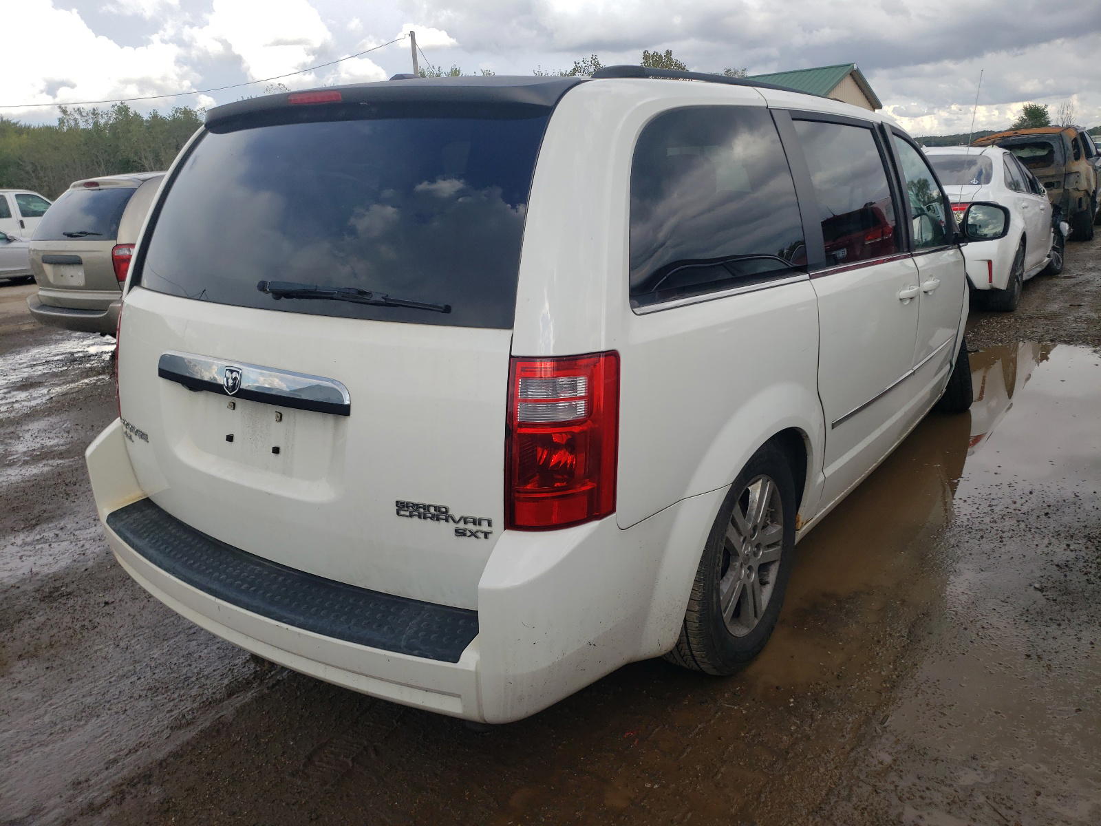 Photo 4 from auction – 2010 DODGE GRAND CARA with VIN 2D4RN5DX4AR332787