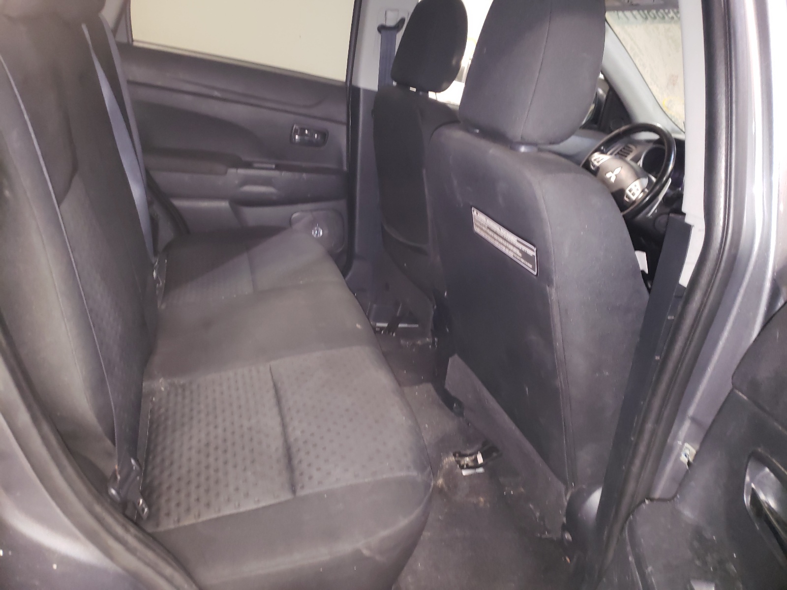 Zdjęcie 6 z aukcji – 2011 MITSUBISHI OUTLANDER z VIN JA4AR4AU8BZ017026
