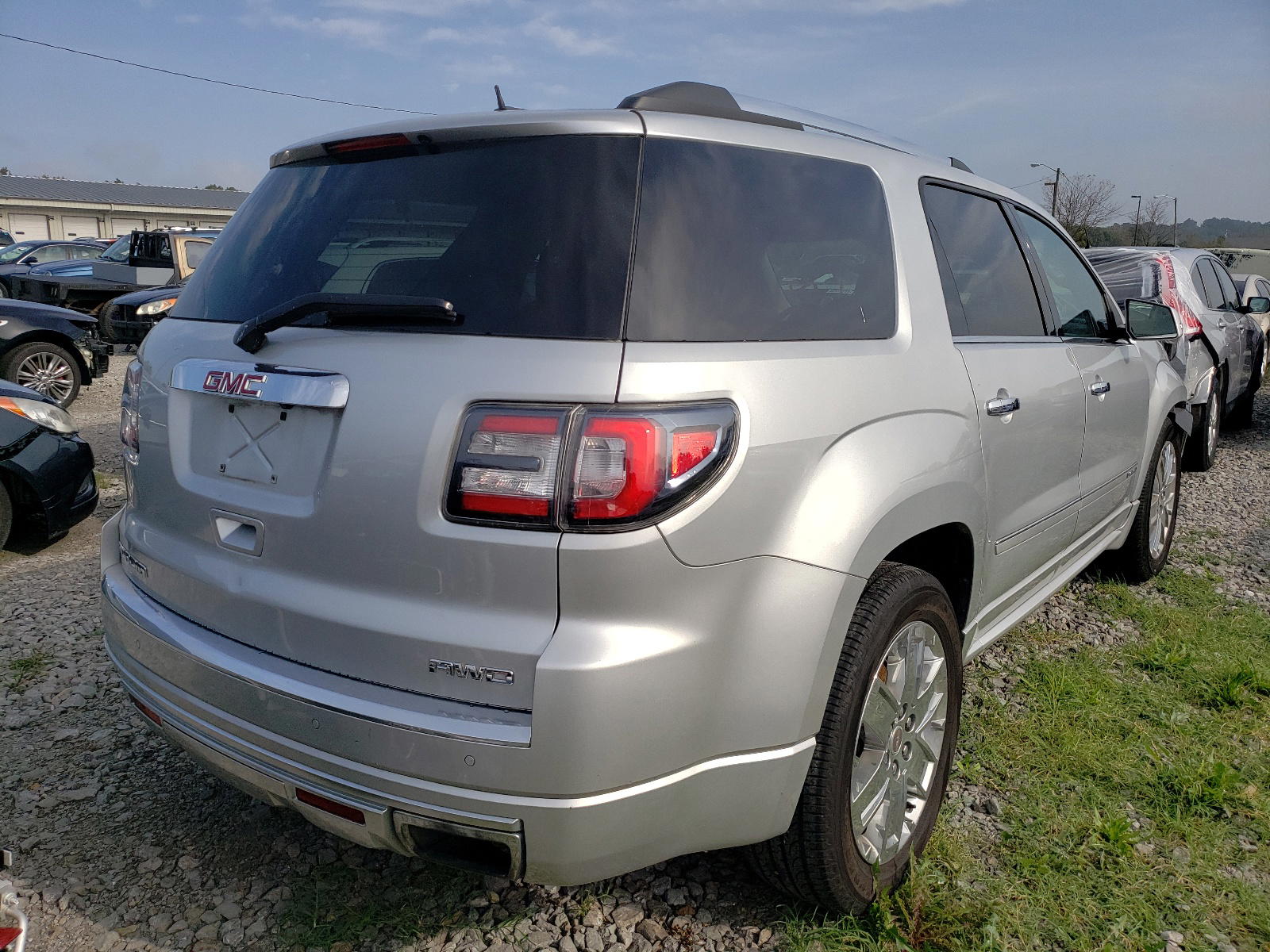 Photo 4 from auction – 2016 GMC ACADIA DEN with VIN 1GKKVTKD4GJ273334