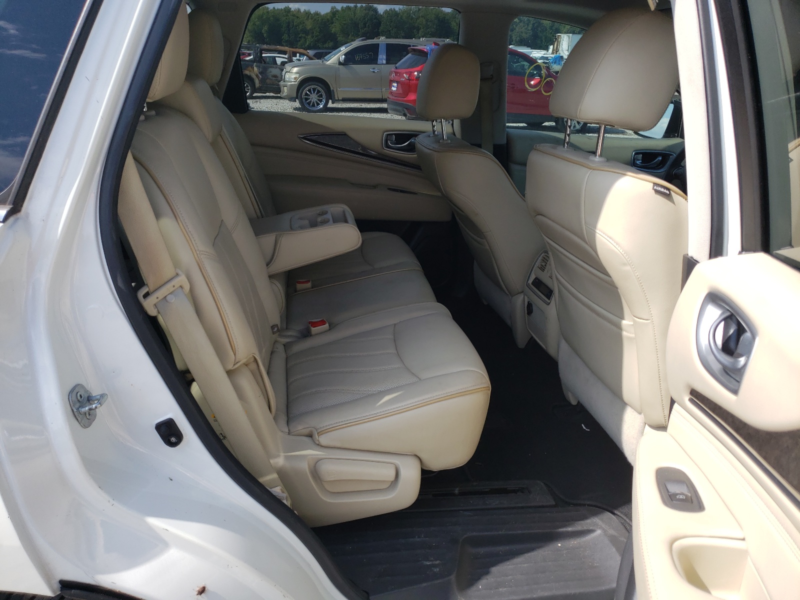 Photo 6 from auction – 2015 INFINITI QX60 with VIN 5N1AL0MN0FC506285