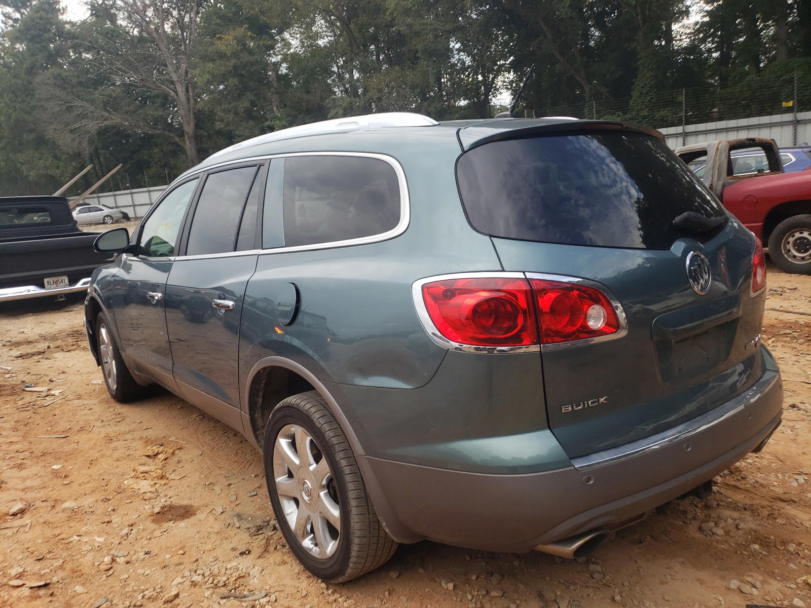 Photo 3 from auction – 2010 BUICK ENCLAVE CX with VIN 5GALRCED0AJ139400
