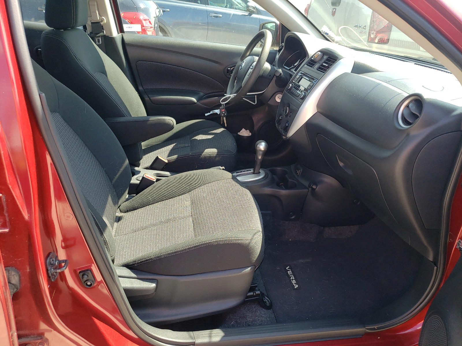 Photo 5 from auction – 2017 NISSAN VERSA S with VIN 3N1CN7AP3HL895908