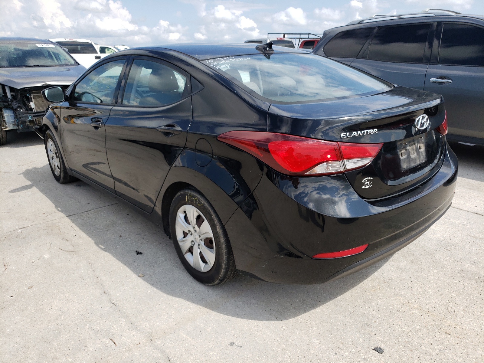 Photo 3 from auction – 2016 HYUNDAI ELANTRA SE with VIN KMHDH4AE3GU545698