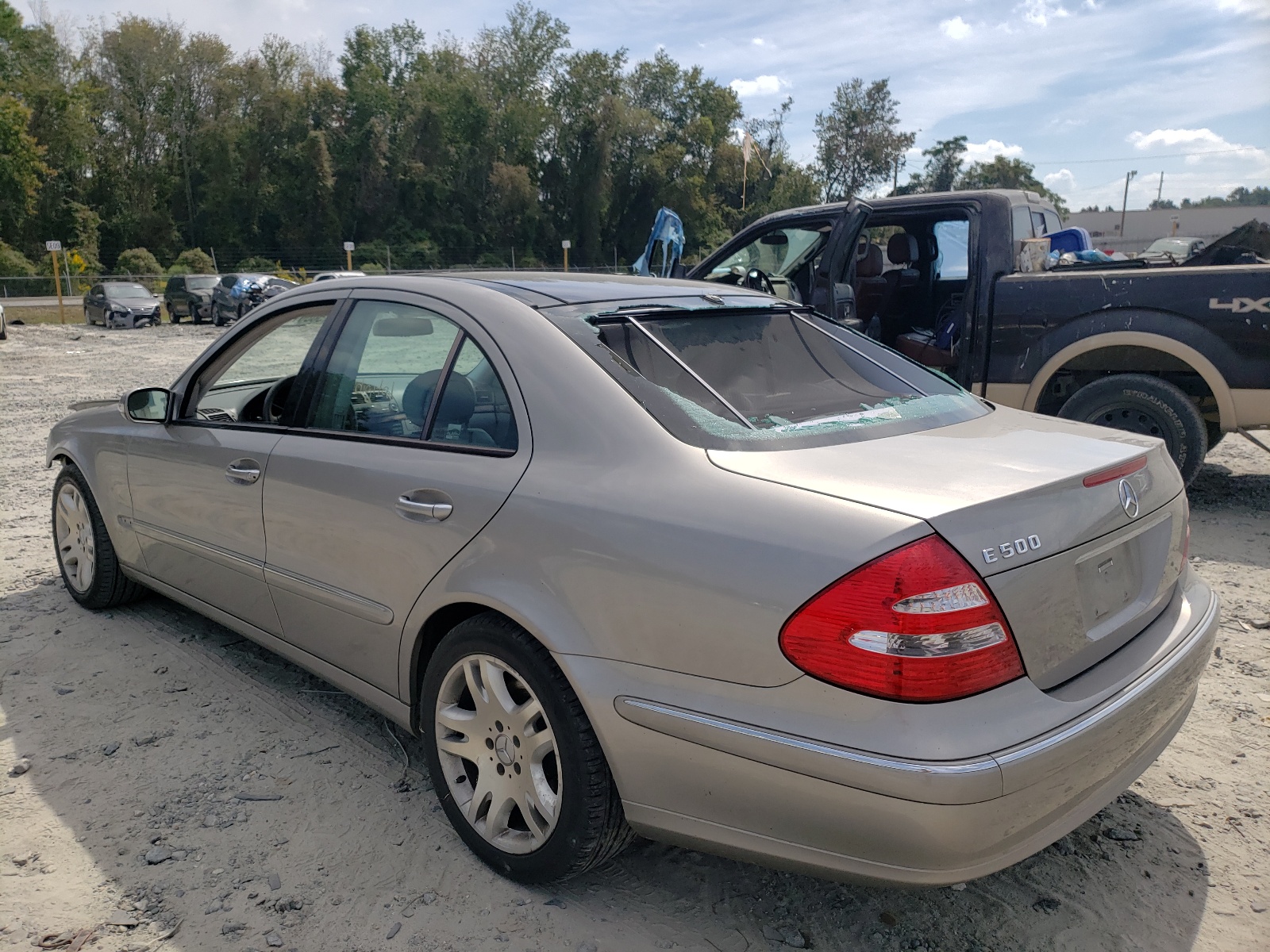 Photo 3 from auction – 2003 MERCEDES-BENZ E 500 with VIN WDBUF70J13A118752