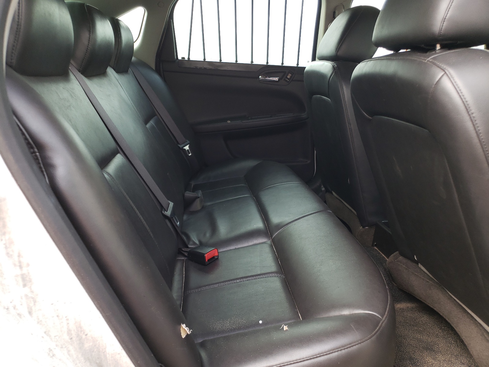 Photo 6 from auction – 2011 CHEVROLET IMPALA POL with VIN 2G1WD5EM4B1278259