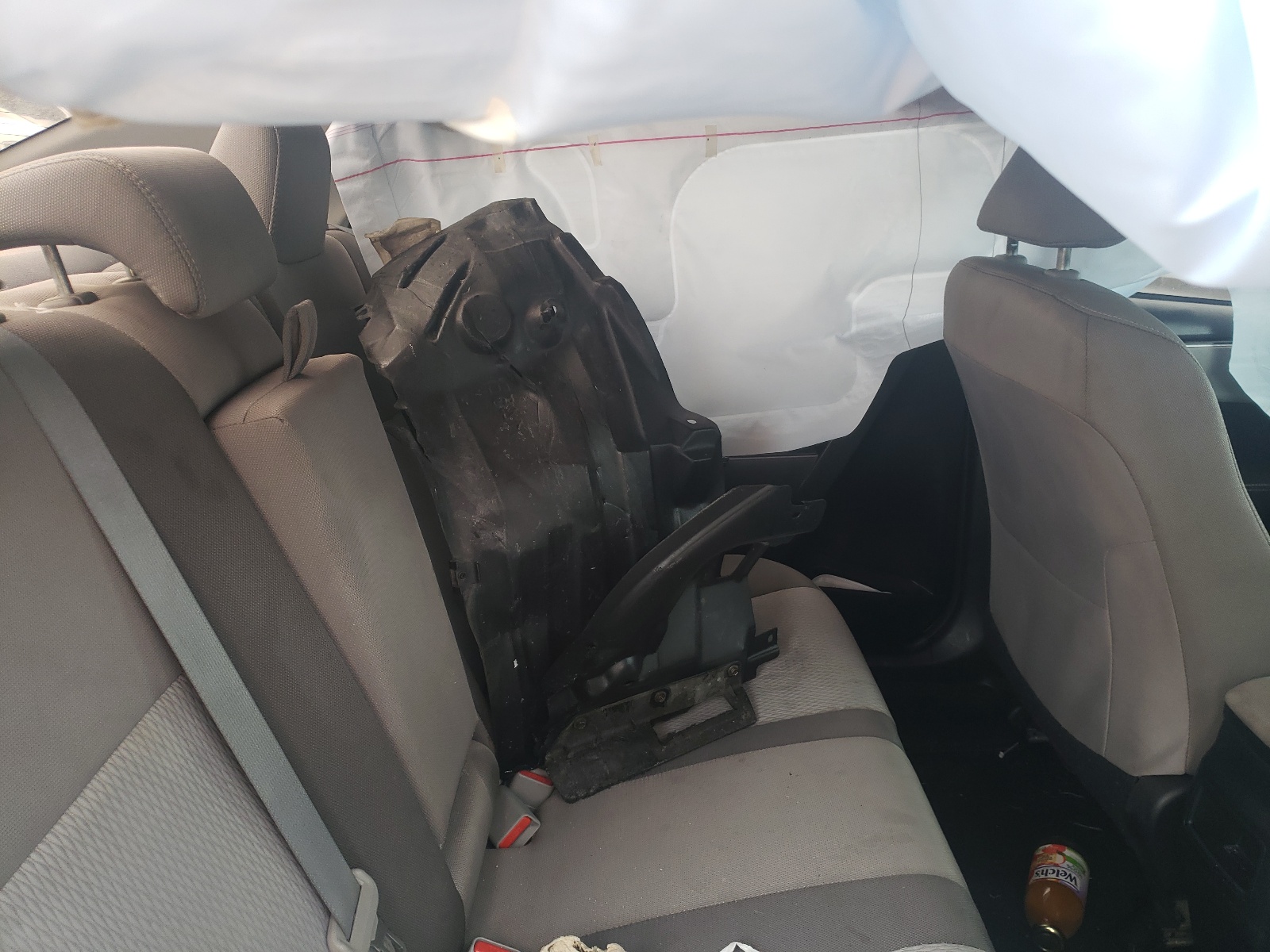 Photo 6 from auction – 2018 TOYOTA COROLLA L with VIN 2T1BURHE1JC107602
